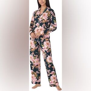 Room Service NWT Pajama Set Sz Small